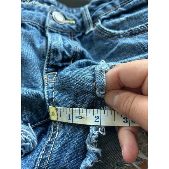 American Eagle Shorts Next Level Stretch Denim Cut Off Shorts with Lace Pocket 4 - Picture 6 of 9